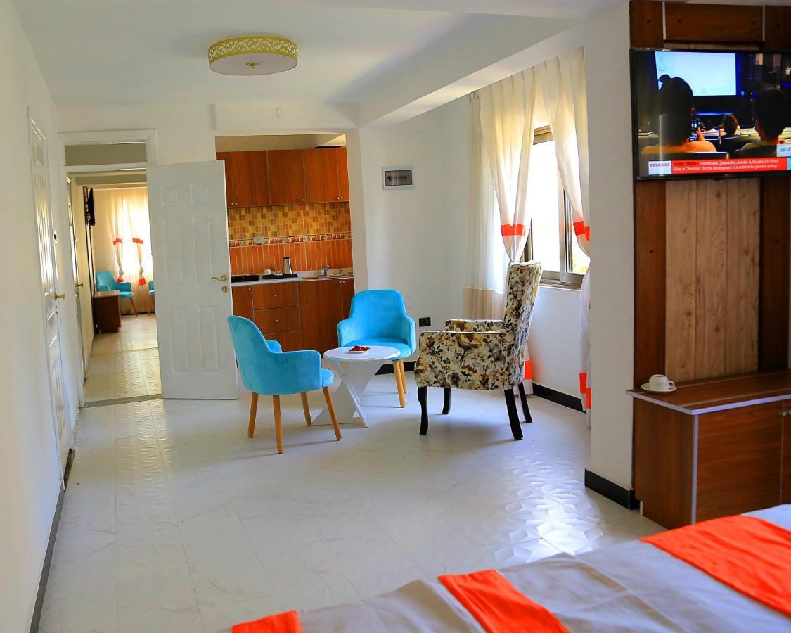 Abat Guest House Addis Ababa Dış mekan fotoğraf